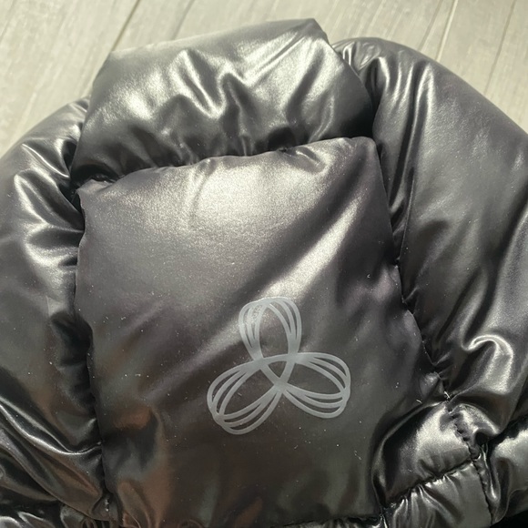 TNA SuperPuff Gloss Black - Picture 7 of 16